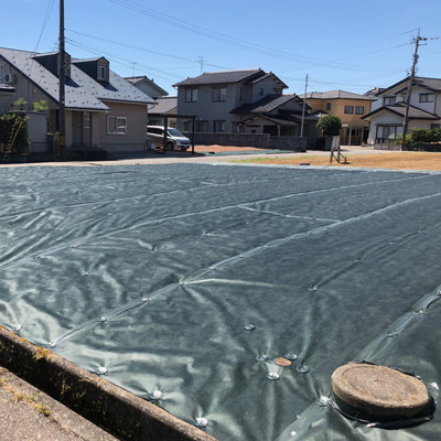 雑草対策にオススメの防草シート